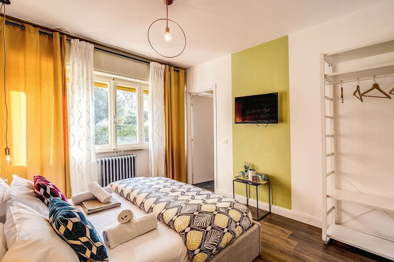 Aweshomeitaly - Vintage Rooms Pisa Italy